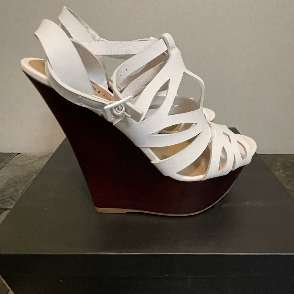 JustFab Wedges-Never Worn